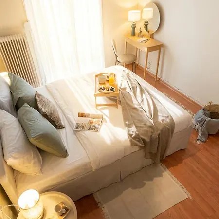 Refined Urban Stay,heart Of The Apartment *